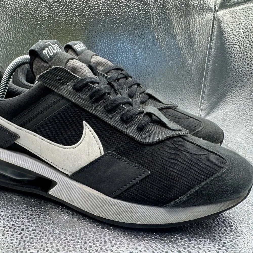 RARE 🚀 Size 9.5 - Nike Air Max Pre-Day Black Sneakers DC9402–001 Running‎